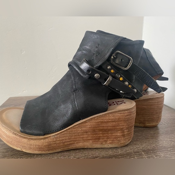 A.S.98 Shoes Euc As98 Size 37 Embellished Wedge Fit 65 7 Super